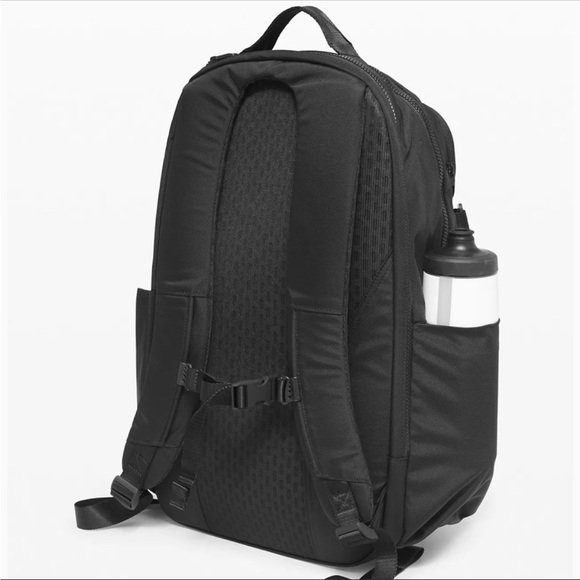 Lululemon Cruiser Backpack - Black - Picture 2 of 12